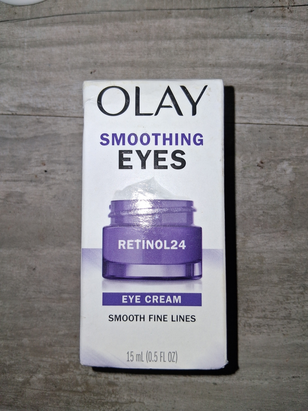 OLAY Smoothing Eyes Retinol24 Eye Cream - Purple